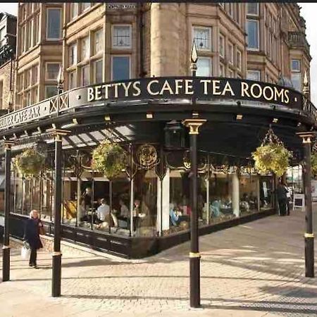 Garden Apartment, Central Harrogate With Parking 外观 照片