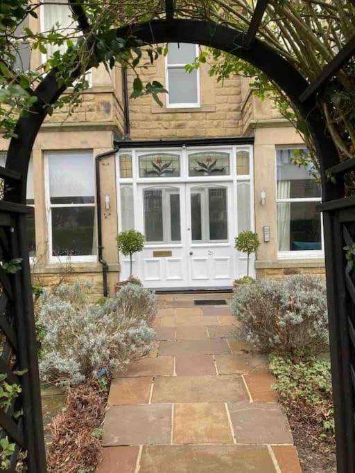 Garden Apartment, Central Harrogate With Parking 外观 照片